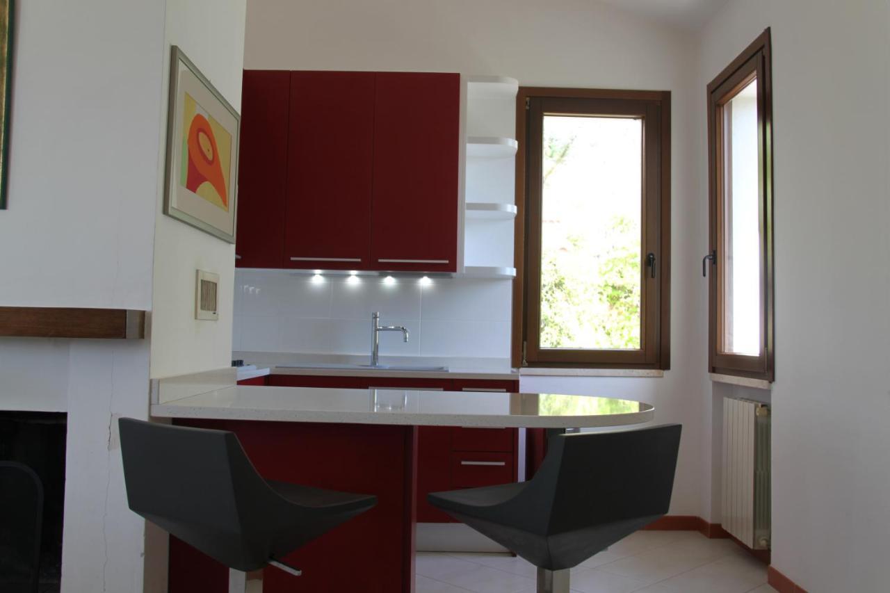 Villino Con Piscina Villa Terni Eksteriør billede