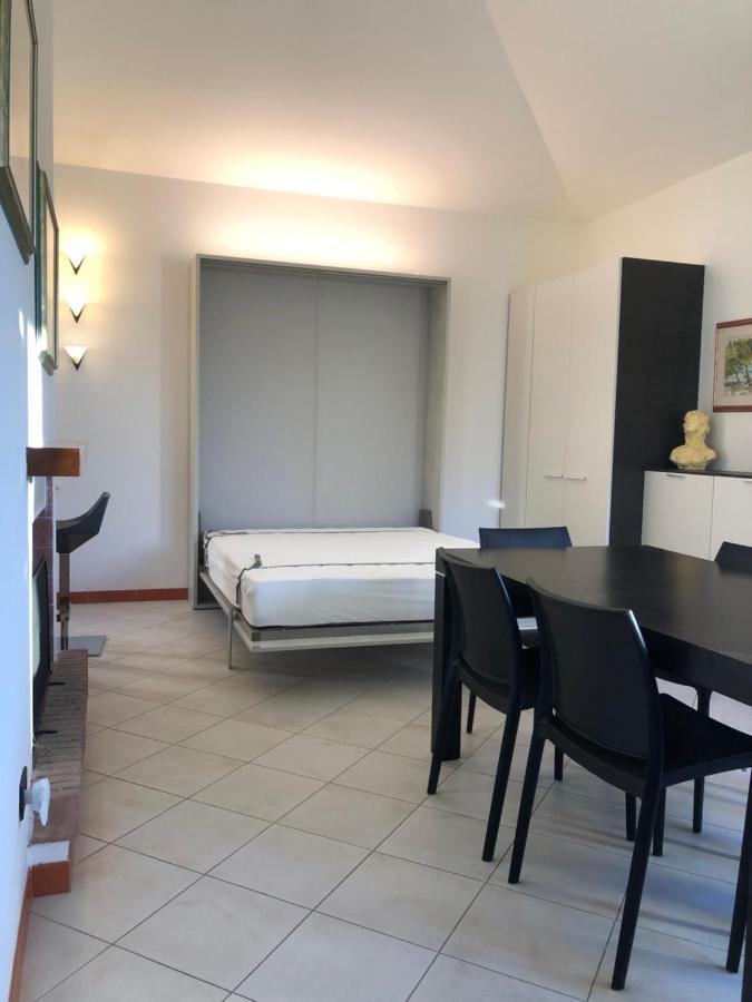Villino Con Piscina Villa Terni Eksteriør billede